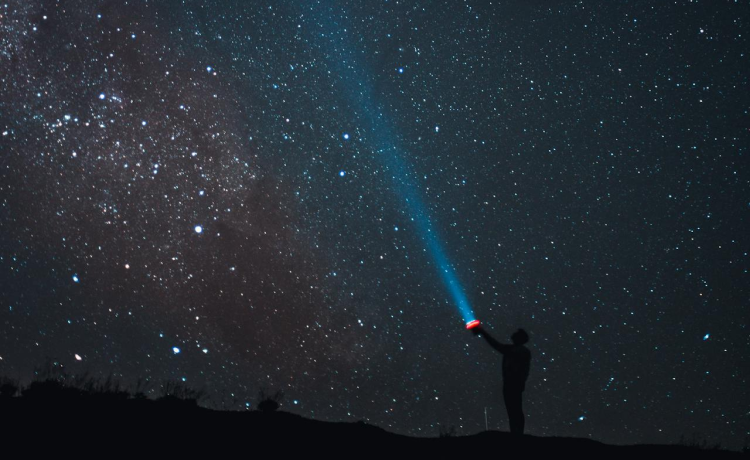 Who Should Visit Astroport Sariska?