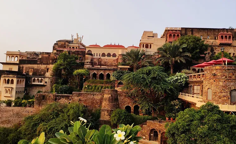 How to get to Astroport Sariska from Delhi