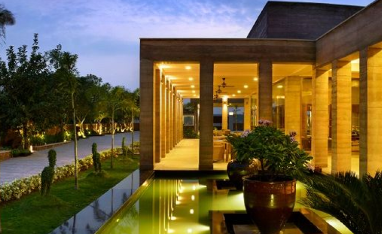 5. Neemrana Fort-Palace, Alwar: Heritage Grandeur in Nature's Lap