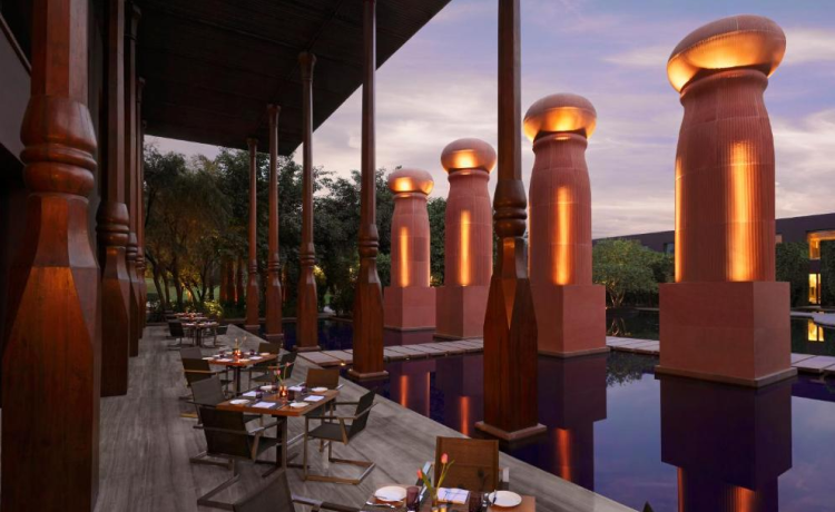 6. The Roseate, New Delhi: Airport-Proximate Architectural Tranquillity